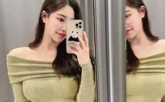 新疆暴雪1米8小伙跳雪没过头顶